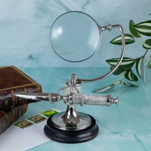 Комплект лупа и нож за отваряне на писма