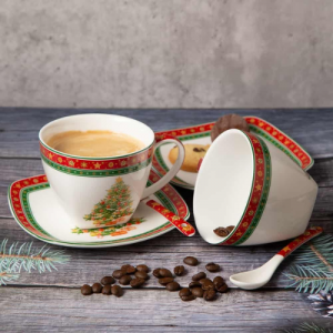 Комплект 2 коледни чаши с 2 чинийки и 2 лъжички