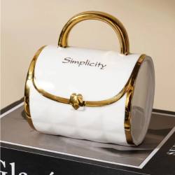 Чаша с лъжичка и капаче на ниска цена от Max-Shop