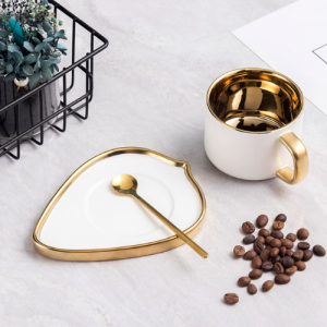 Чаша, чинийка, лъжичка White Leaf 240 мл 