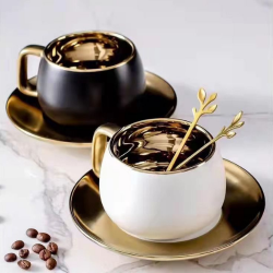 Чаша с чинийка Golden White & Black от MaxShop Чаша с чинийка Golden White & Black на ниска цена от Max-Shop