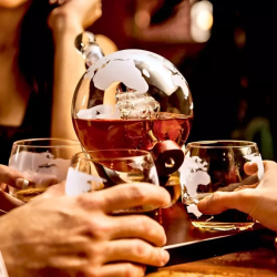 Сервиз за уиски с Чаши – Oak & Steel World Globe на ниска цена от Max-Shop