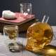 Декантер с 6 чаши за шот Oak & Steel Skull на ниска цена от Max-Shop
