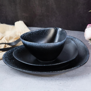 Сервиз за хранене