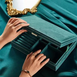 Кутия за бижута Dea на ниска цена от MaxShop