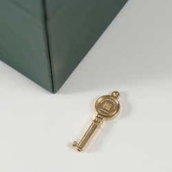 Кутия за бижута изумрудено зелена на ниска цена от MaxShop