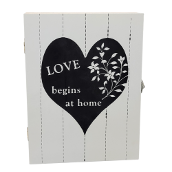Кутия за ключове Love begins at home от MaxShop Кутия за ключове Love begins at home на ниска цена от MaxShop