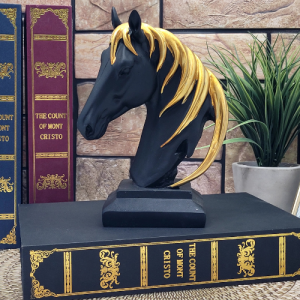 Декоративна фигура ''Глава на кон'' Декоративна фигура ''Глава на кон''