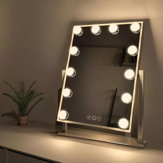 Огледало на Стойка с Led Осветление