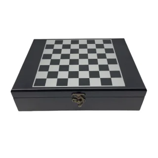 Шах със зарове и карти за игра на ниска цена от Max-Shop
