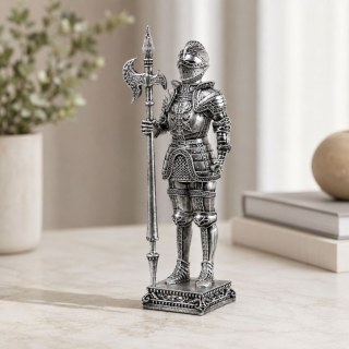 Декоративна фигура рицар в сребрист цвят, 30 см