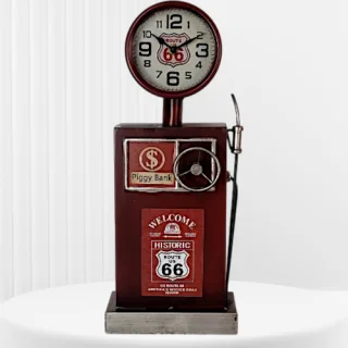 Настолен часовник касичка във формата на червена бензинова колонка Route 66